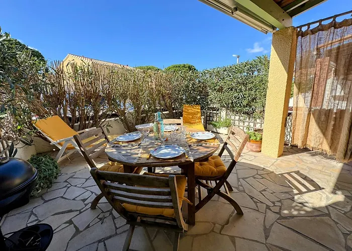 Holiday home Duplex Renove Confort Avec Terrasse Ensoleillee - A Pied - Boucanet