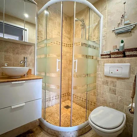 Duplex Renove Confort Avec Terrasse Ensoleillee - A Pied - Boucanet Prázdninový dům Le Grau-du-Roi