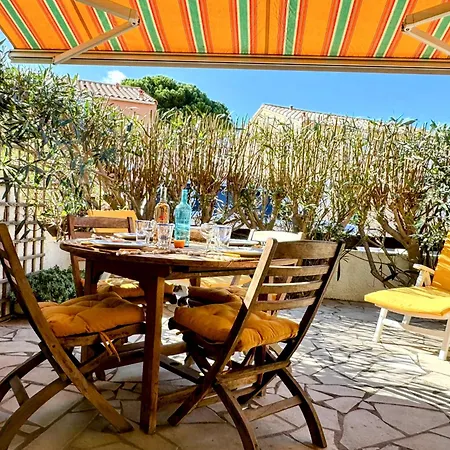 Feriehus Duplex Renove Confort Avec Terrasse Ensoleillee - A Pied - Boucanet Le Grau-du-Roi